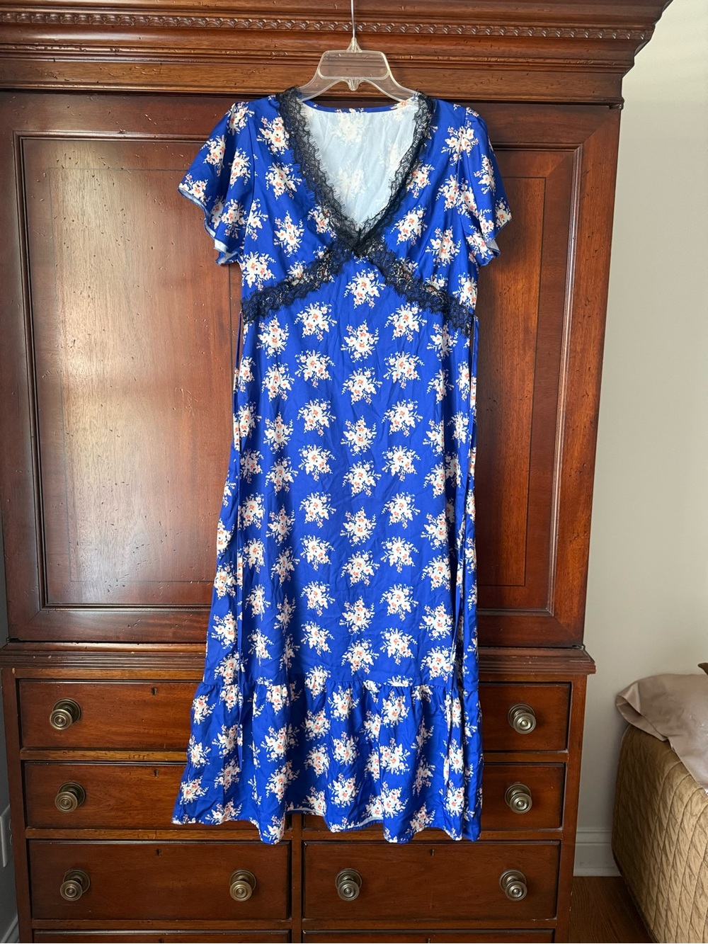 SHEIN Royal Blue Floral Maxi Dress with Black Lace Trim